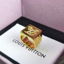Squared LV指輪☆人気ランキングお洒落なLOUIS VUITTONコピーアクセサリー使いやすいゴールドローズゴールド