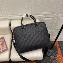 ☆ボッテガ ヴェネタ激安通販☆ BOTTEGA VENETAビジネスバッグメンズお洒落な人気アイテム2026トレンド