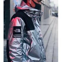大人気☆TNF X Supreme 18ss Metallic Pack激安シュ...