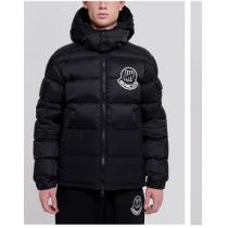 Moncler UNDEFEATEDコラボダウンジャケット新品モンクレールコピー...
