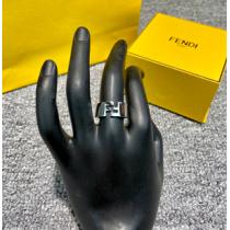 FENDIコピーリングお洒落人気2026新作★高級感最新流行りアクセサリーコーデ