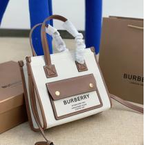 大人気♡新品BURBERRY Freyaトートバッグ★バーバリー使い勝手カジュアルなバッグ