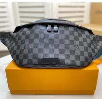 ☆2026年新品☆LOUIS VUITTON DISCOVERYウェストポーチ人...