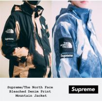 入手困難！！Supreme x The North Bleached Denim...