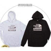 希少おしゃれ SUPREME /The North Face Metallic Logo Hooded Sweatshirtノースフェイスパーカーコピー