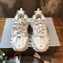 BalenciagaバレンシアガスニーカーコピーTriple-S 3.0 Triple-S 3.0 入手困難品質保証上品