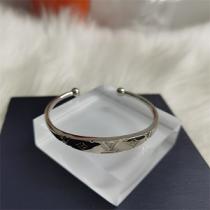 2026新作入荷♡LOUIS VUITTONブレスレット人気ルイヴィトンコピーアクセサリー通販人気バングル使い勝手