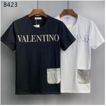 VALENTINO新作2026トレンド流行りヴァレンティノｔシャツスーパーコピー大人気オシャレなコーデ
