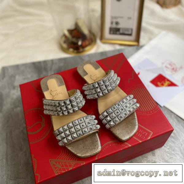 2026Christian Louboutin クリスチャンルブタンコピー サンダル 足元を涼しく彩る レディースファッション
