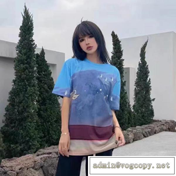 存在感のあるプリント ロエベ × 千と千尋 半袖Tシャツ偽物 気になるLOEWE2026ss通販 個性あるセンス