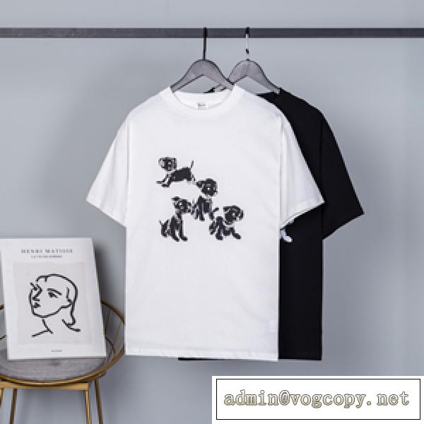 2026新作CELINE アーティストプリント セリーヌTシャツスーパーコピー 男女兼用 春夏にぴったりのアイテム