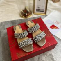 2026Christian Louboutin クリスチャンルブタンコピー サンダル 足元を涼しく彩る レディースファッション