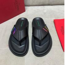 【注目新品】VALENTINOメンズサンダル激安ヴァレンティノコピー2026トレンド春夏最新アイテム