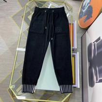 LOEWE ロエベ メンズ スウェットパンツスーパーコピー 無地のデザインで人気...