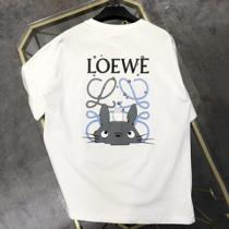男女問わず人気2026ss LOEWEコピー 半袖Tシャツ ロエベxトトロ 男女兼用2色可選 ゆるやかなシルエット
