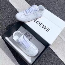 LOEWE バレー ランナー ロエベ レディーススニーカー 偽物通販 3色選択可 軽やかな履き心地 パネル仕立て