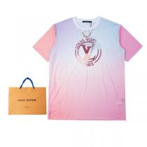 目が離せない新品 LOUIS VUITTON コピー ルイヴィトン 半袖Tシャツ...
