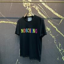 老舗ブランドMoschino tシャツスーパーコピーモスキーノ新作エレガントメンズファッション春夏アイテム