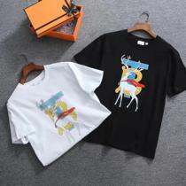 春夏定番新品 BURBERRY2026ss バーバリーコピー服 半袖Tシャツ ユニセックス シンプルで清楚な雰囲気