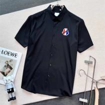 できる男な印象を与える MONCLER モンクレールスーパーコピー 半袖シャツ コーデによく馴染む 2色可選