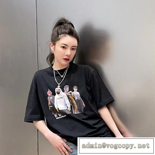 大活躍間違いなしのBALENCLAGA バレンシアガＴシャツ偽物 2色可選男女兼用 極上のドライ感を快適な着心地