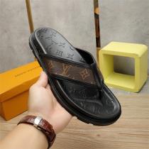 年中使えるおしゃれ★LOUIS VUITTON サンダル新作コピー  ルイヴィトン激安セール 靴2026夏のコーデには欠かせない