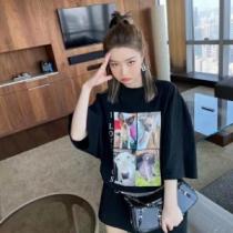 2026ファッションのBALENCIAGA I Love Dogs バレンシアガｔシャツ偽物 遊び心のあるデザイン ユニセックス