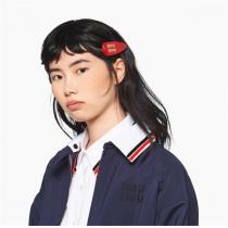 miumiuコピーヘアクリップ激安ミュウミュウ パテントレザー 人気おしゃれ☆定番商品☆2026トレンド最新プレゼント最適