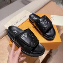最もHOTなLOUIS VUITTON ルイヴィトン モノグラム スリッパ偽物 豊富なサイズ男女兼用 歩きやすいサンダル