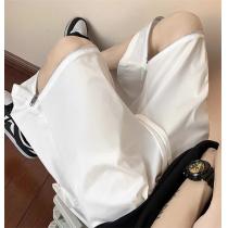 今年から大注目人気アイテム BALENCLAGA バレンシアガスーパーコピー ハーフパンツ 両サイドにジッパー 黒白