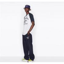お洒落トップス好評品 Christian Dlor Atelier 半袖Tシャツコピー シンプルな丸首ネック ユニセックス着用でき