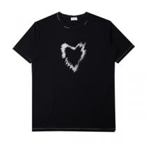 大人気で注目される Saint Laurent トップス サンローランスーパーコピー ハート ロゴプリント 半袖Tシャツ