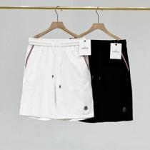 涼しげに演出 MONCLER モンクレールショートパンツ 偽物通販 やや薄い 透け感優しい 夏に良く似合う新品