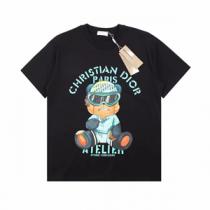 大活躍間違いなし ディオール 人気新作 ブランドTシャツ偽物 大人可愛い夏のコーデ アクチィブなスタイル 2色可選