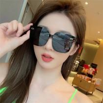 国際贅沢品ブランド CD サングラス 高品質偽物 夏コーデ格上げアイテム 機能性とファッション性を両立