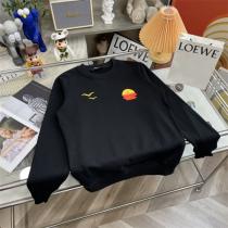 秋冬一番に売れてるLOUIS VUITTON新作ルイヴィトンパーカーコピーカジュアルなスウェット男女OKおしゃれ風