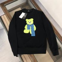 普段使いにも最適なアイテム プルオーバーパーカー FENDI フェンディ偽物 可愛い気兼ねなく着られる男女OK