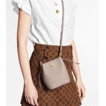大人気❤️ルイヴィトン ナノ ロックミー・バケットショルダーバッグ 偽物 LOUIS VUITTON 新作 抜群の収納力 激安通販