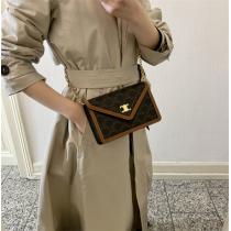 超優秀素敵なCELINEコピーセリーヌ TRIOMPHE CANVAS WALLET チェーンショルダーバッグ人気色収納性抜群