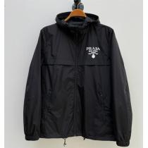 Prada プラダコピーロゴジャケットナイロン製★2026人気ランキング収納やすい★175cm-75kg着用LサイズOK