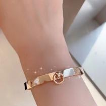 HERMES Collier de chien 2026大好評 エルメスバングル スーパーコピー 華々しいデザイン 幅広い年代で使える