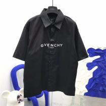 ワードローブの強い味方 GIVENCHYコピー 半袖シャツ ジバンシーロゴ リバースエフェクト トレンド感たっぷり