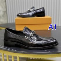 2カラー展開 LOUIS VUITTON 絶大な人気を誇るヴィトンスーパーコピーレザーシューズ 様々シーンで活用できる