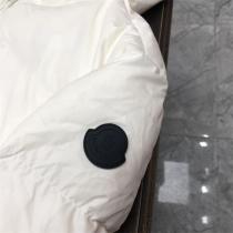 5年以上続いている定番❤️Moncler ダウン新作モンクレールコピーホワイト色人気ランキング防寒性＆デザイン抜群