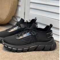 最新入荷☆プラダ PRADA スニーカースーパーコピーメンズ靴カジュアルなシューズ黒色