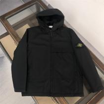 STONE ISLAND ストーンアイランド フーデッド ダウンジャケットコピー 綿入れ クールさがあるスタイリング