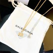 バレンシアガ BALENCIAGAネックレスコピー2026ss流行り高級ブランドアクセサリー人気色