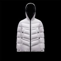 MONCLER新作★ Clairショートダウンジャケット★モンクレールダウンコピー機能的レディース黒色白色
