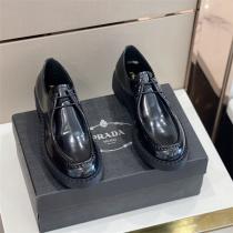 男性靴☆プラダブーツコピーPRADA ブラッシュドレザーローファー定番アイテムオフィススタイル黒色