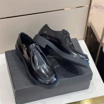男性靴☆プラダブーツコピーPRADA ブラッシュドレザーローファー定番アイテムオフィススタイル黒色